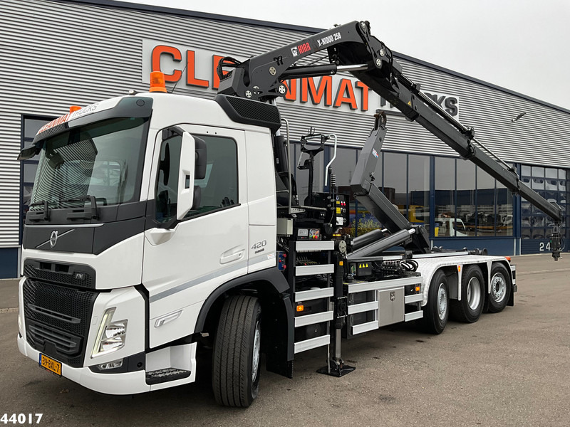 Volvo FM 420 8x2 Hiab 25 Tonmeter laadkraan + Welvaarts weighing system - Hook lift truck, Crane truck: picture 1 Volvo FM 420 8x2 Hiab 25 Tonmeter laadkraan + Welvaarts weighing system - Hook lift truck, Crane truck: picture 1