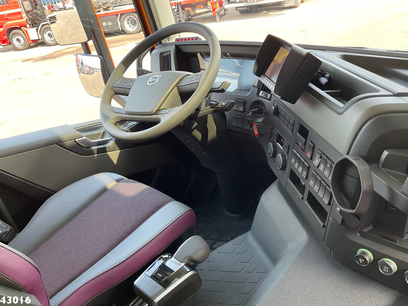 Interior photo 1: Leasing of Volvo FM 430 HMF 23 Tonmeter laadkraan Welvaarts laadkraan weegsysteem Volvo FM 430 HMF 23 Tonmeter laadkraan Welvaarts laadkraan weegsysteem