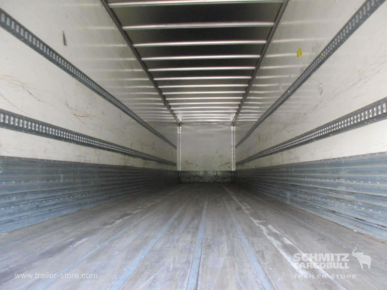 Closed box semi-trailer FRUEHAUF Dryfreight Standard Roller shutter door: picture 11