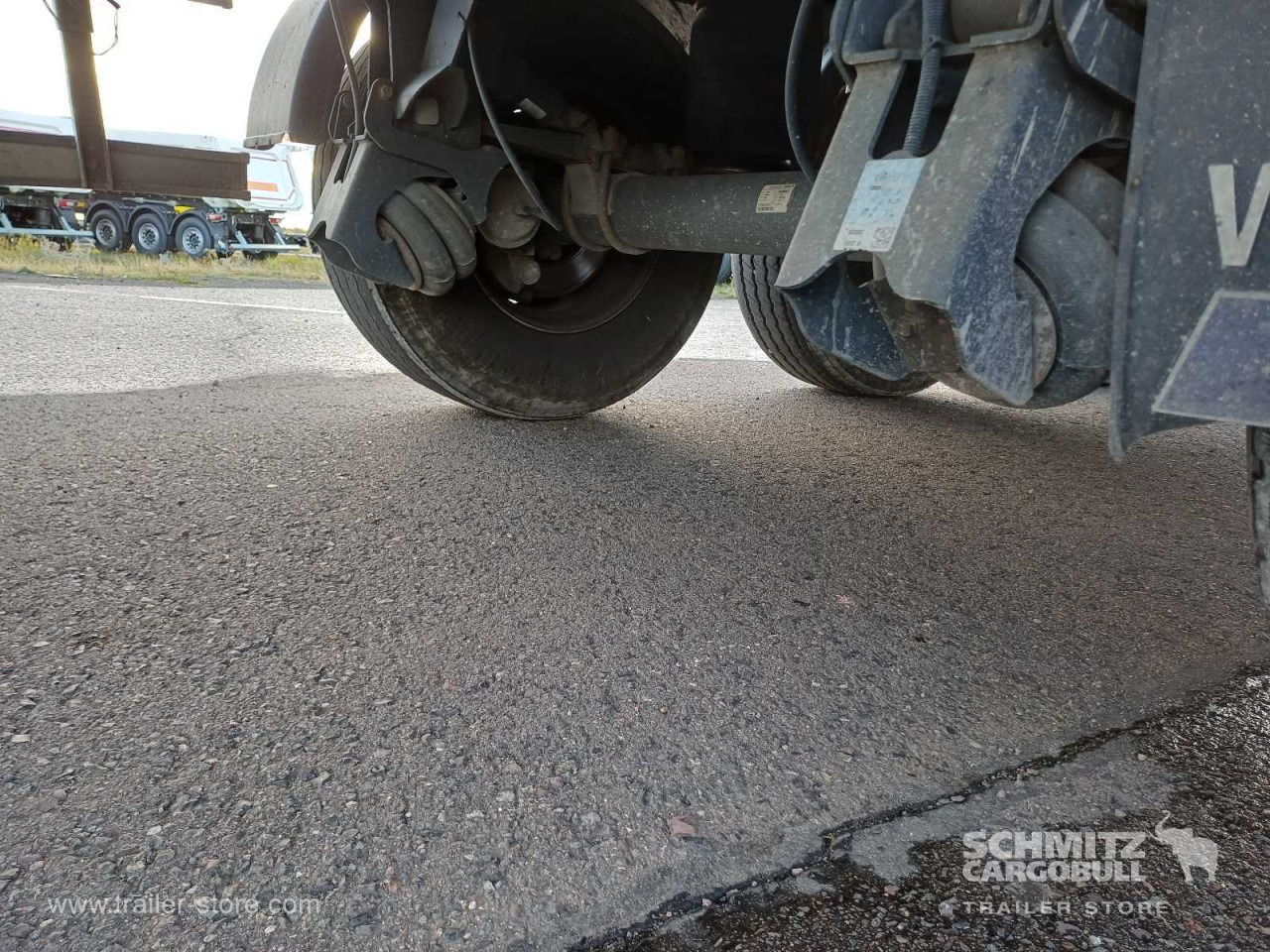 SCHMITZ Auflieger Kipper Alukastenmulde 44m³ - Tipper semi-trailer: picture 3 SCHMITZ Auflieger Kipper Alukastenmulde 44m³ - Tipper semi-trailer: picture 3