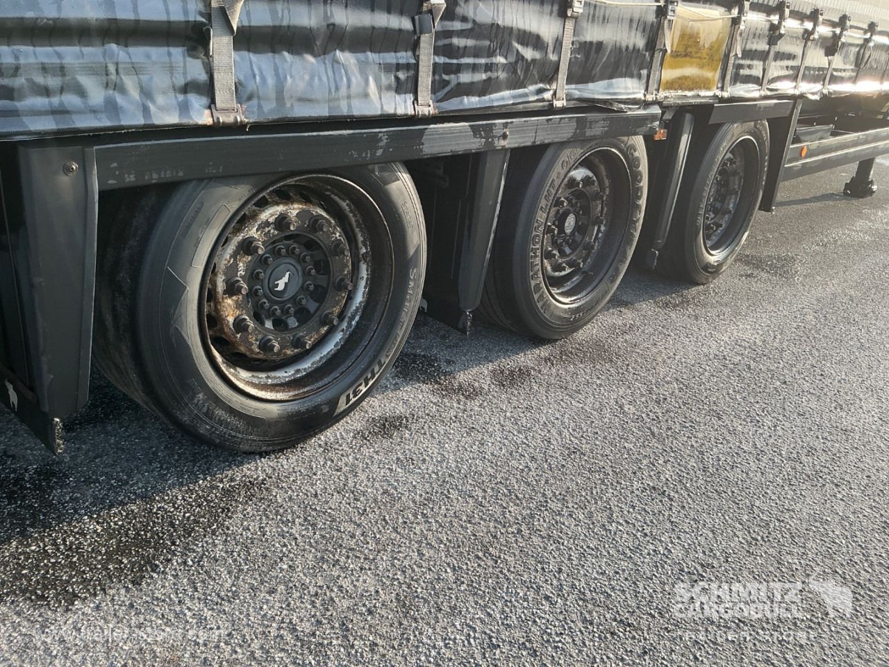 SCHMITZ Curtainsider Mega - Curtainsider semi-trailer: picture 2 SCHMITZ Curtainsider Mega - Curtainsider semi-trailer: picture 2