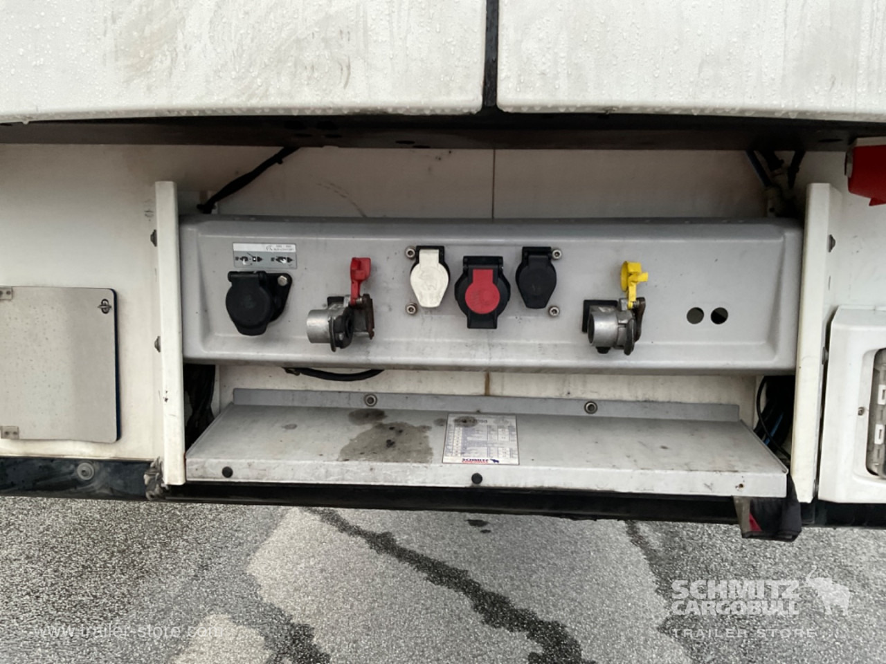 SCHMITZ Reefer Standard Double deck - Isothermal semi-trailer: picture 4 SCHMITZ Reefer Standard Double deck - Isothermal semi-trailer: picture 4