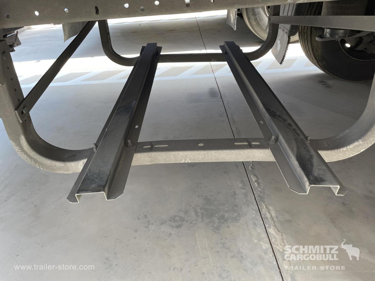 SCHMITZ Semiremolque Frigo Standard - Isothermal semi-trailer: picture 4 SCHMITZ Semiremolque Frigo Standard - Isothermal semi-trailer: picture 4