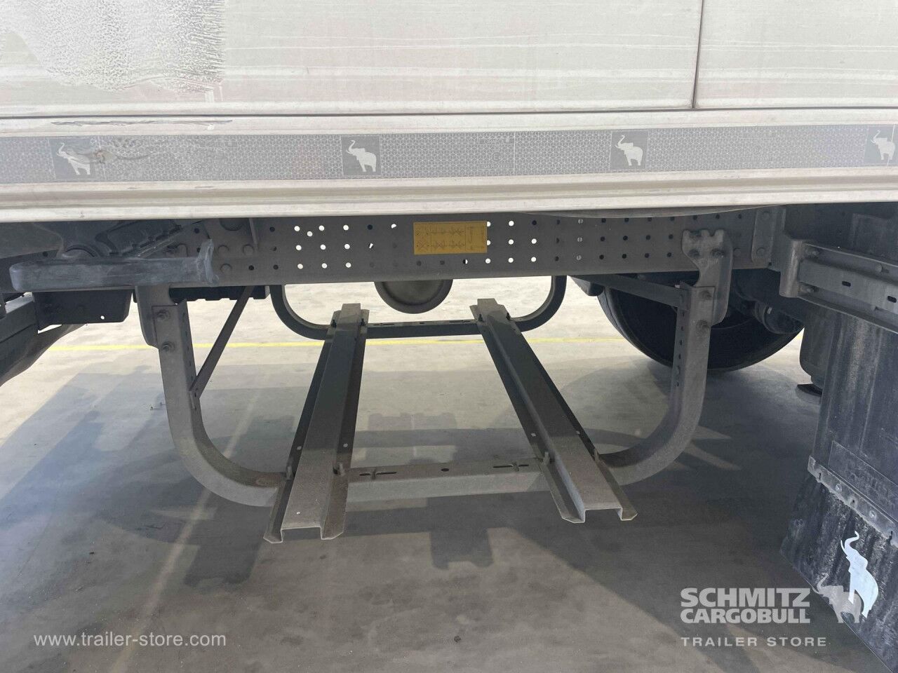 SCHMITZ Semiremolque Frigo Standard - Isothermal semi-trailer: picture 2 SCHMITZ Semiremolque Frigo Standard - Isothermal semi-trailer: picture 2