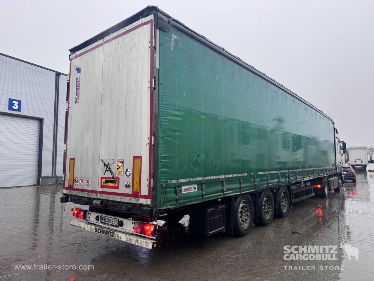 SCHMITZ Curtainsider Mega - Curtainsider semi-trailer: picture 4 SCHMITZ Curtainsider Mega - Curtainsider semi-trailer: picture 4