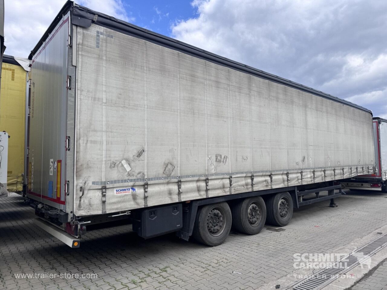 SCHMITZ Curtainsider Mega - Curtainsider semi-trailer: picture 2 SCHMITZ Curtainsider Mega - Curtainsider semi-trailer: picture 2
