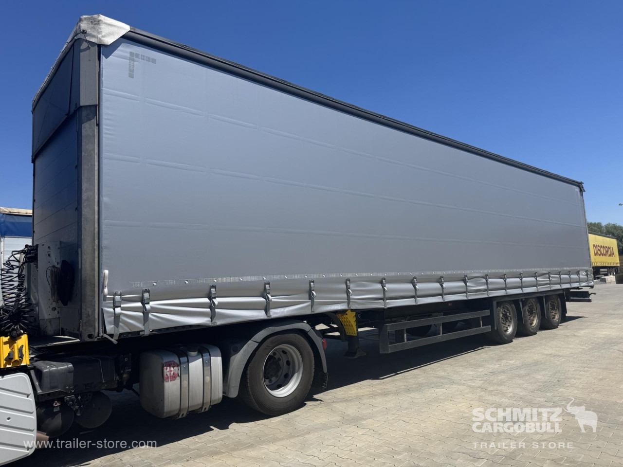 SCHMITZ Curtainsider Mega - Curtainsider semi-trailer: picture 3 SCHMITZ Curtainsider Mega - Curtainsider semi-trailer: picture 3