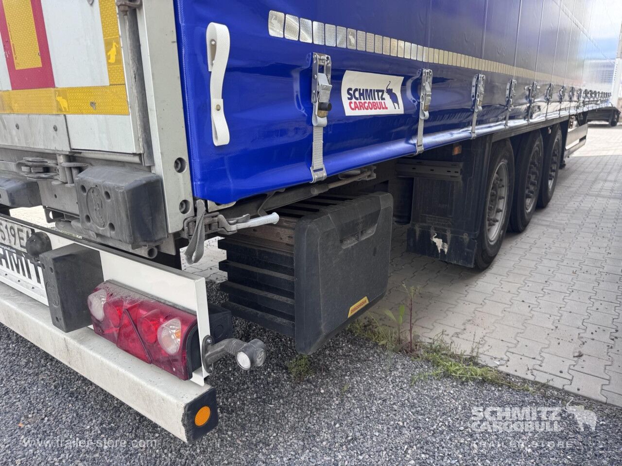 SCHMITZ Curtainsider Standard - Curtainsider semi-trailer: picture 5 SCHMITZ Curtainsider Standard - Curtainsider semi-trailer: picture 5
