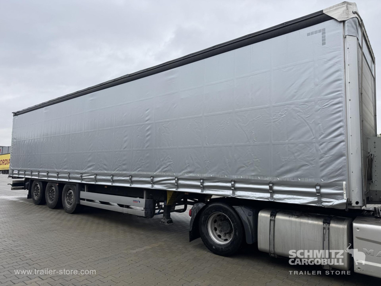 SCHMITZ Curtainsider Standard - Curtainsider semi-trailer: picture 5 SCHMITZ Curtainsider Standard - Curtainsider semi-trailer: picture 5