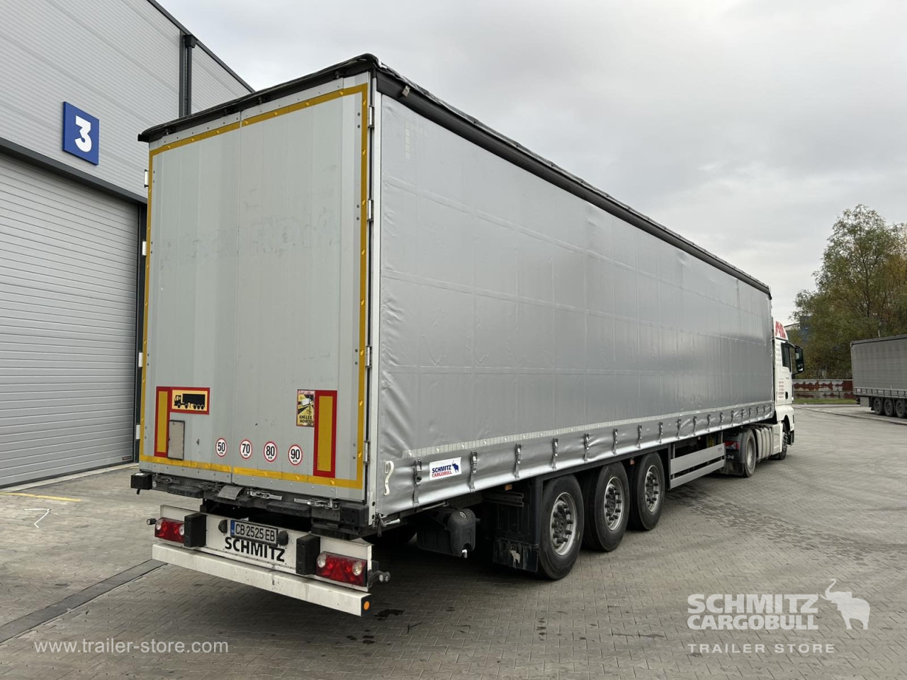 SCHMITZ Curtainsider Standard - Curtainsider semi-trailer: picture 4 SCHMITZ Curtainsider Standard - Curtainsider semi-trailer: picture 4