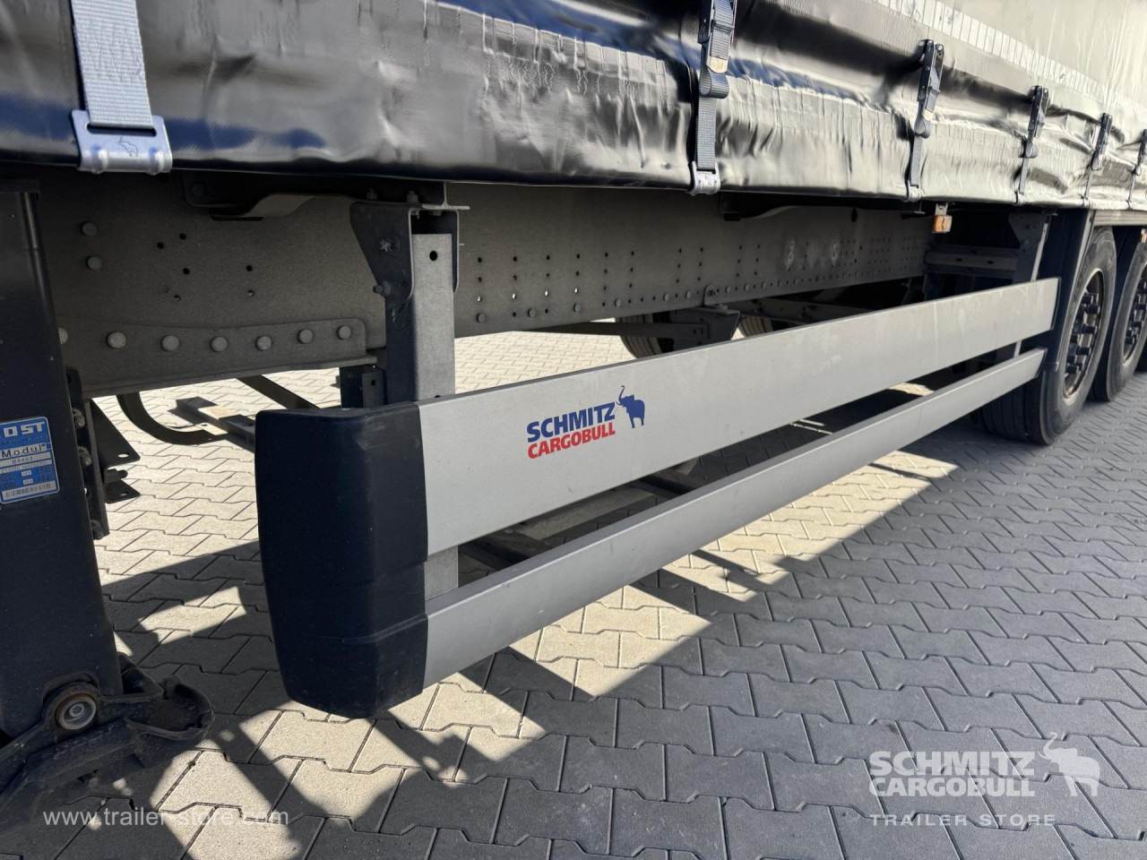 SCHMITZ Curtainsider Standard - Curtainsider semi-trailer: picture 3 SCHMITZ Curtainsider Standard - Curtainsider semi-trailer: picture 3