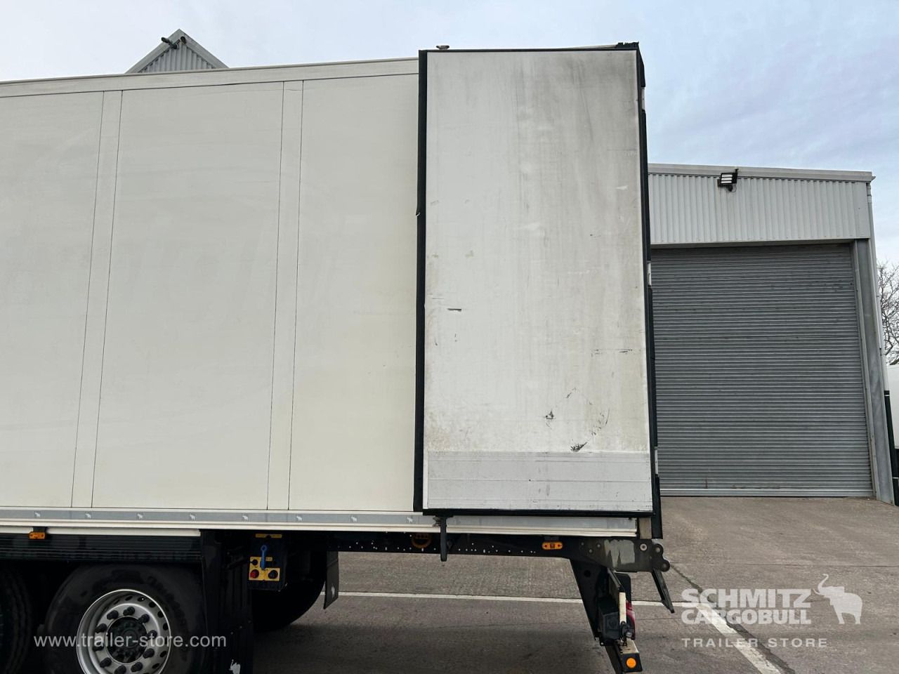 Isothermal semi-trailer SCHMITZ Reefer Standard: picture 14