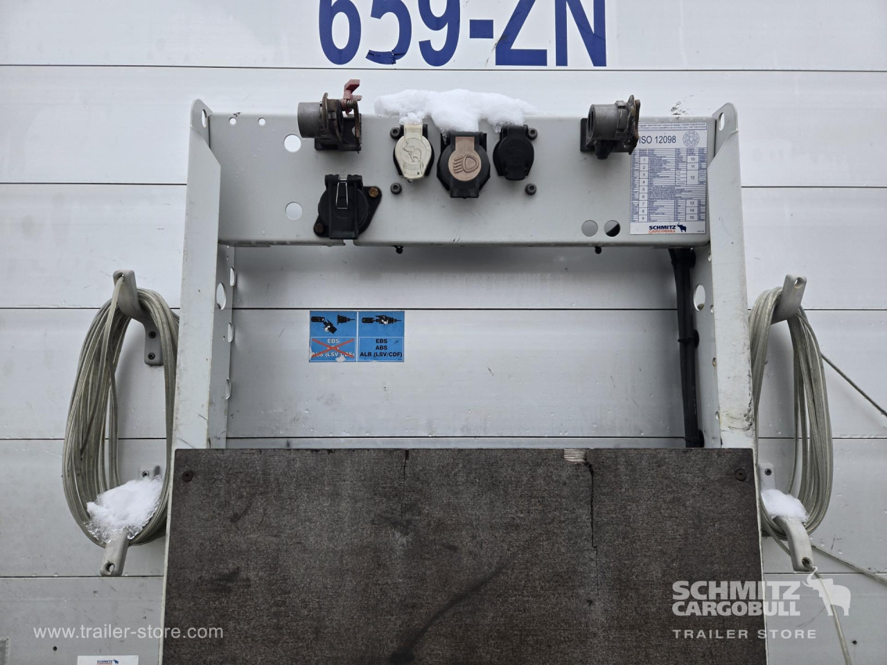 SCHMITZ Curtainsider Varios - Curtainsider semi-trailer: picture 4 SCHMITZ Curtainsider Varios - Curtainsider semi-trailer: picture 4