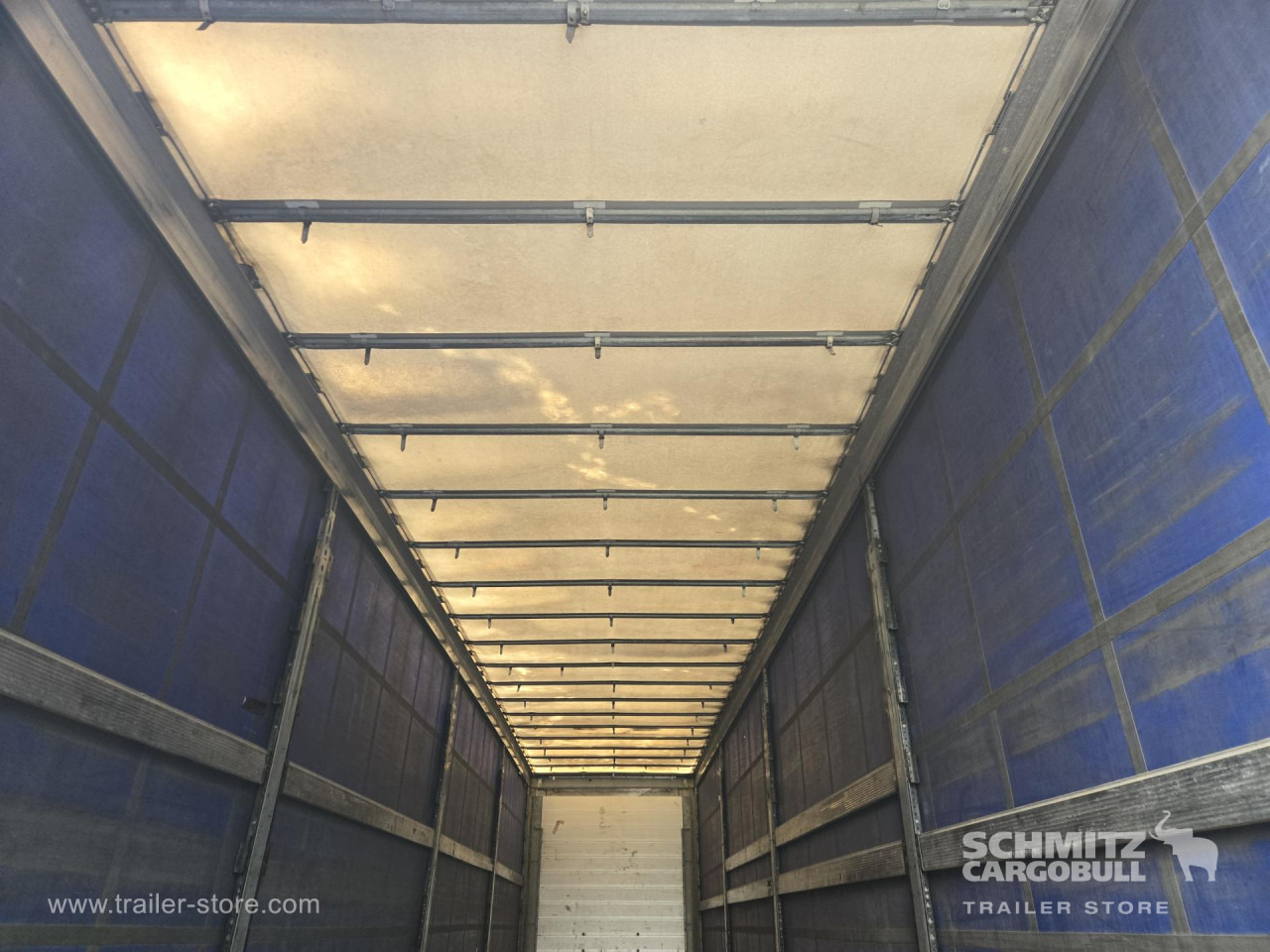 SCHMITZ Curtainsider Varios - Curtainsider semi-trailer: picture 2 SCHMITZ Curtainsider Varios - Curtainsider semi-trailer: picture 2