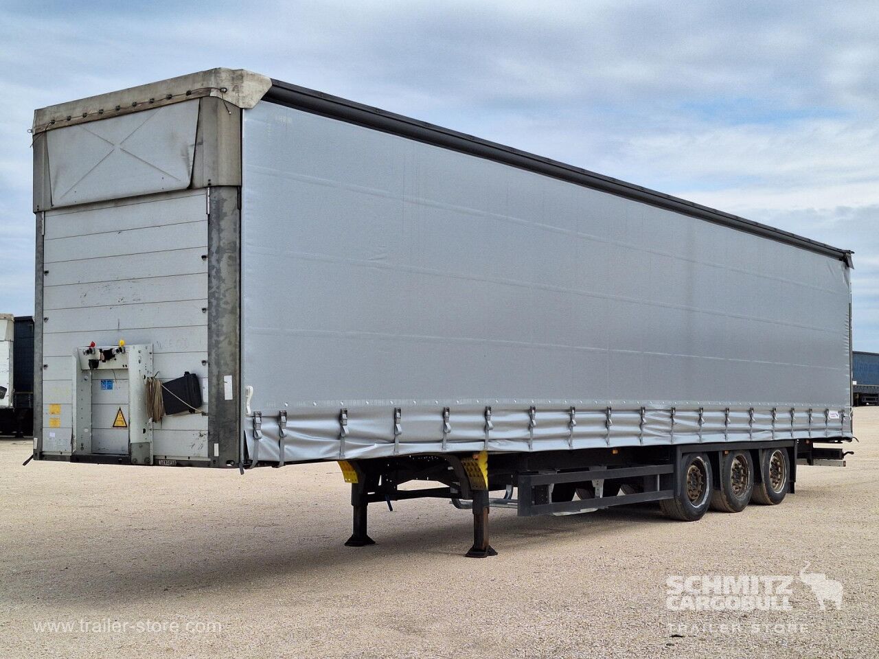 SCHMITZ Curtainsider Mega - Curtainsider semi-trailer: picture 5 SCHMITZ Curtainsider Mega - Curtainsider semi-trailer: picture 5