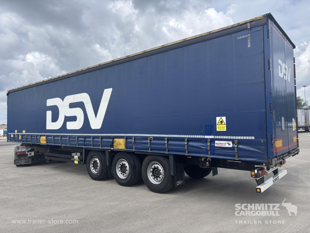 SCHMITZ Curtainsider Standard - Curtainsider semi-trailer: picture 4 SCHMITZ Curtainsider Standard - Curtainsider semi-trailer: picture 4