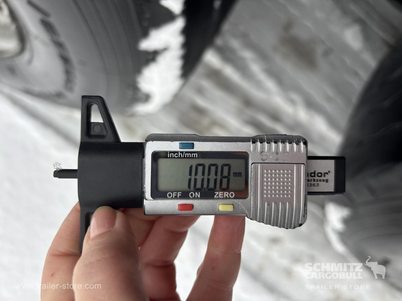 SCHMITZ Curtainsider Standard - Curtainsider semi-trailer: picture 4 SCHMITZ Curtainsider Standard - Curtainsider semi-trailer: picture 4