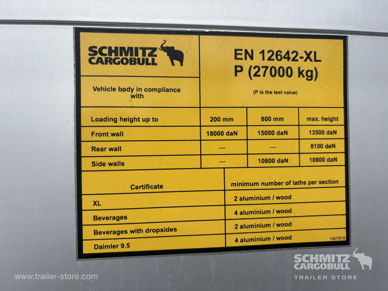 SCHMITZ Curtainsider Standard - Curtainsider semi-trailer: picture 3 SCHMITZ Curtainsider Standard - Curtainsider semi-trailer: picture 3