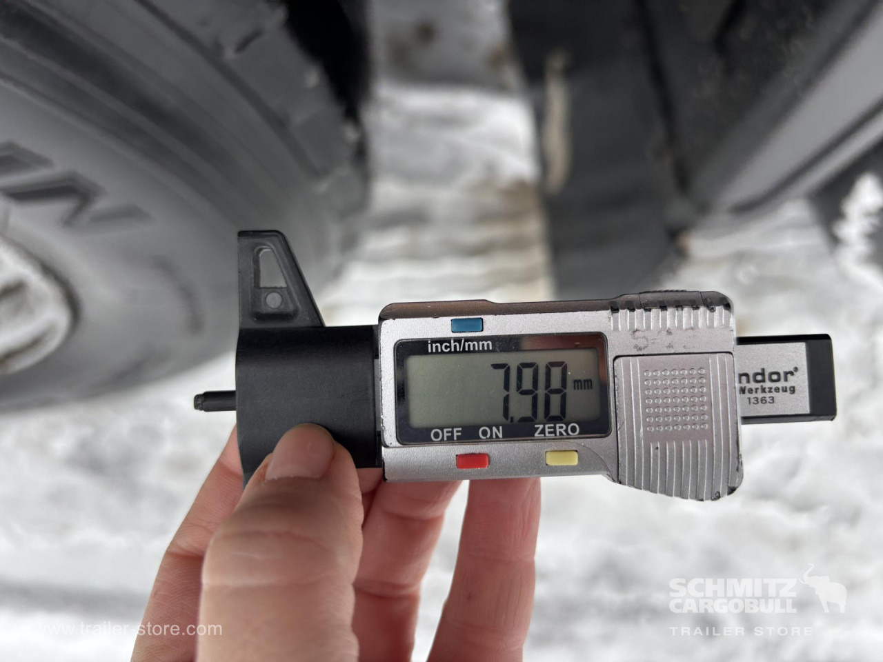 SCHMITZ Curtainsider Standard - Curtainsider semi-trailer: picture 3 SCHMITZ Curtainsider Standard - Curtainsider semi-trailer: picture 3