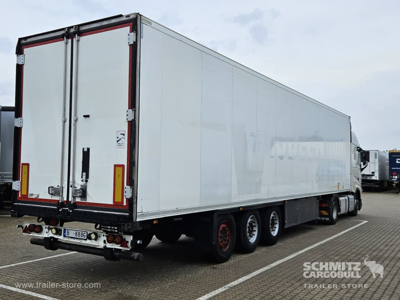 SCHMITZ Reefer Multitemp - Isothermal semi-trailer: picture 1 SCHMITZ Reefer Multitemp - Isothermal semi-trailer: picture 1