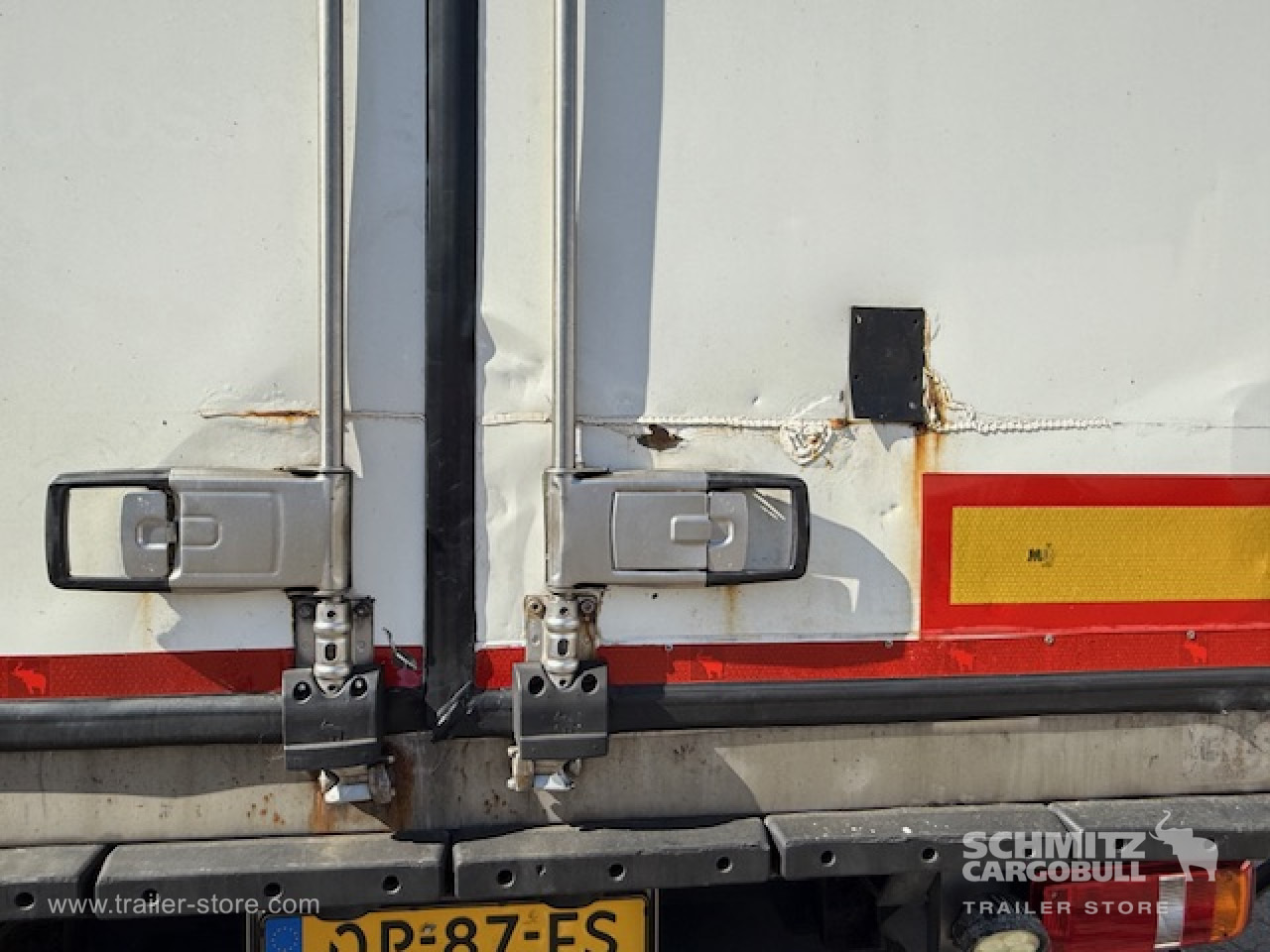 SCHMITZ Oplegger Vries Standard Taillift - Isothermal semi-trailer: picture 2 SCHMITZ Oplegger Vries Standard Taillift - Isothermal semi-trailer: picture 2