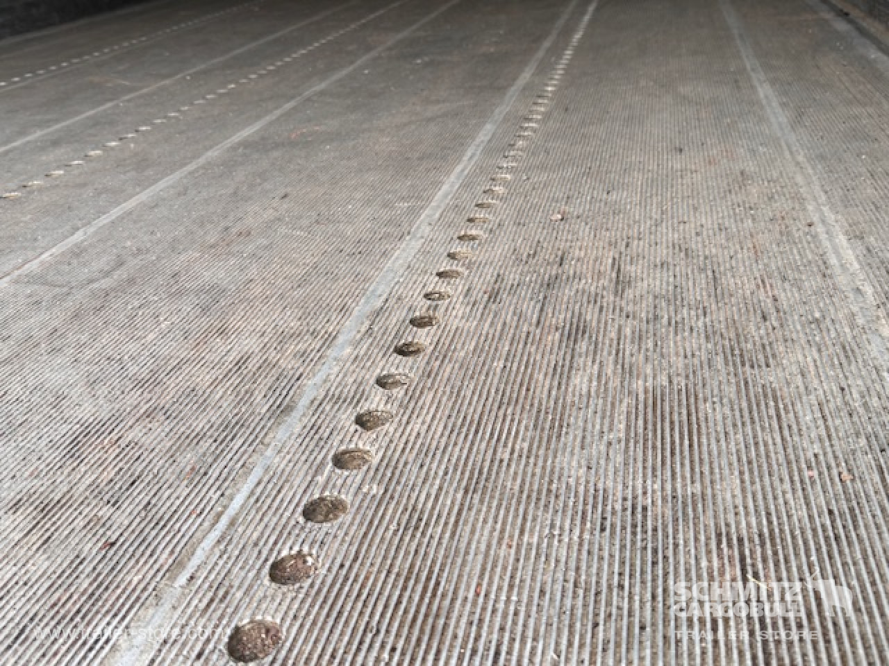 SCHMITZ Oplegger Vries Standard Taillift - Isothermal semi-trailer: picture 5 SCHMITZ Oplegger Vries Standard Taillift - Isothermal semi-trailer: picture 5