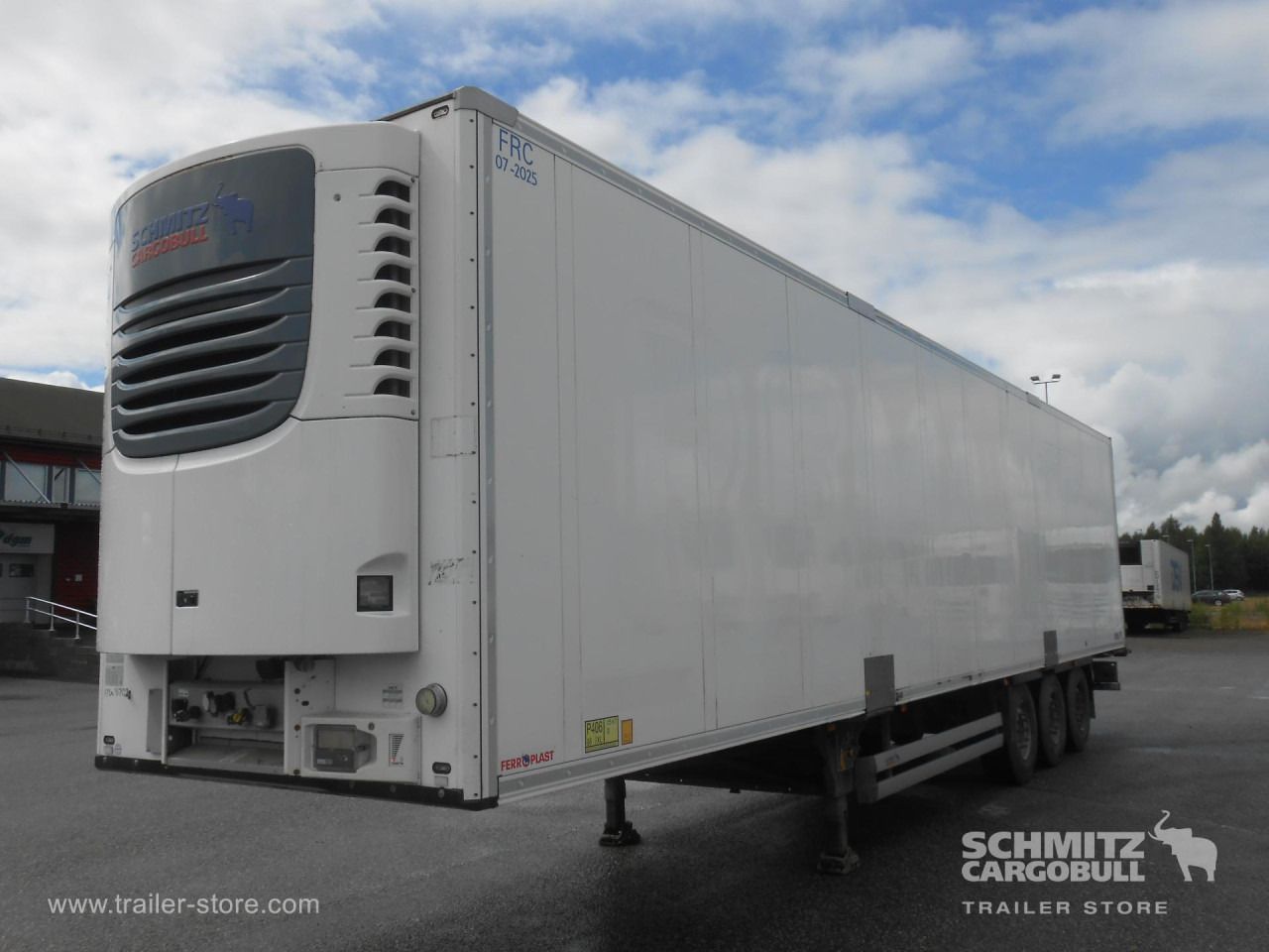 SCHMITZ Reefer Multitemp - Isothermal semi-trailer: picture 1 SCHMITZ Reefer Multitemp - Isothermal semi-trailer: picture 1