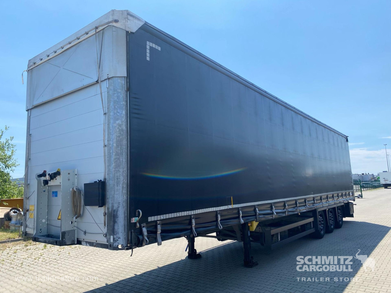 SCHMITZ Curtainsider Mega - Curtainsider semi-trailer: picture 1 SCHMITZ Curtainsider Mega - Curtainsider semi-trailer: picture 1