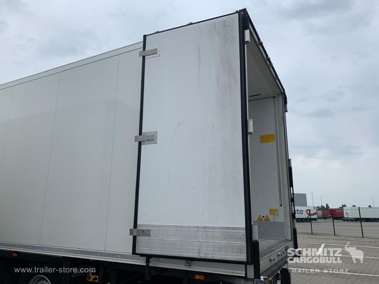 SCHMITZ Reefer Standard Double deck - Isothermal semi-trailer: picture 4 SCHMITZ Reefer Standard Double deck - Isothermal semi-trailer: picture 4