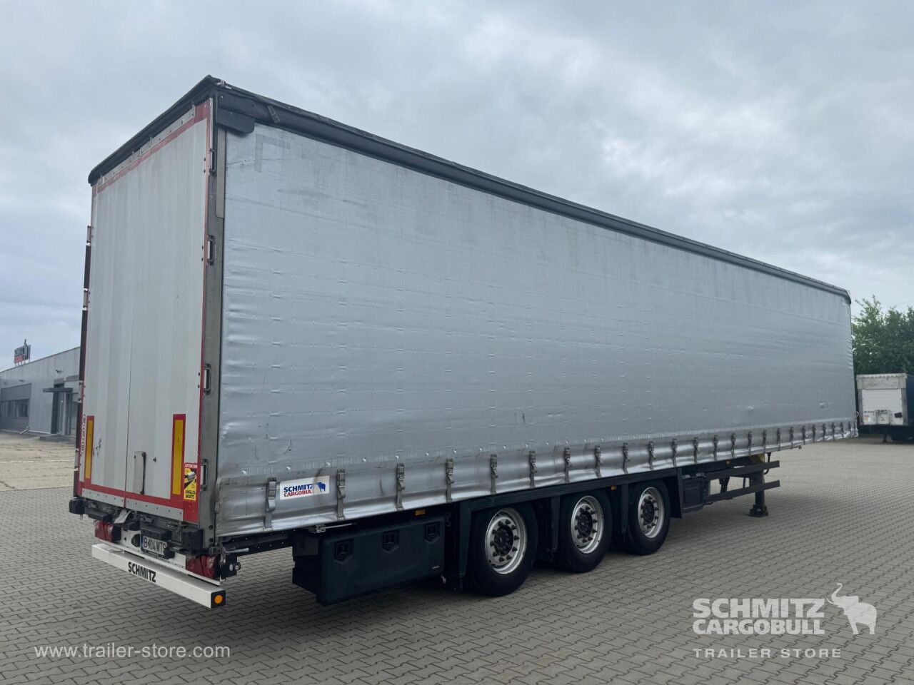 SCHMITZ Curtainsider Mega - Curtainsider semi-trailer: picture 5 SCHMITZ Curtainsider Mega - Curtainsider semi-trailer: picture 5