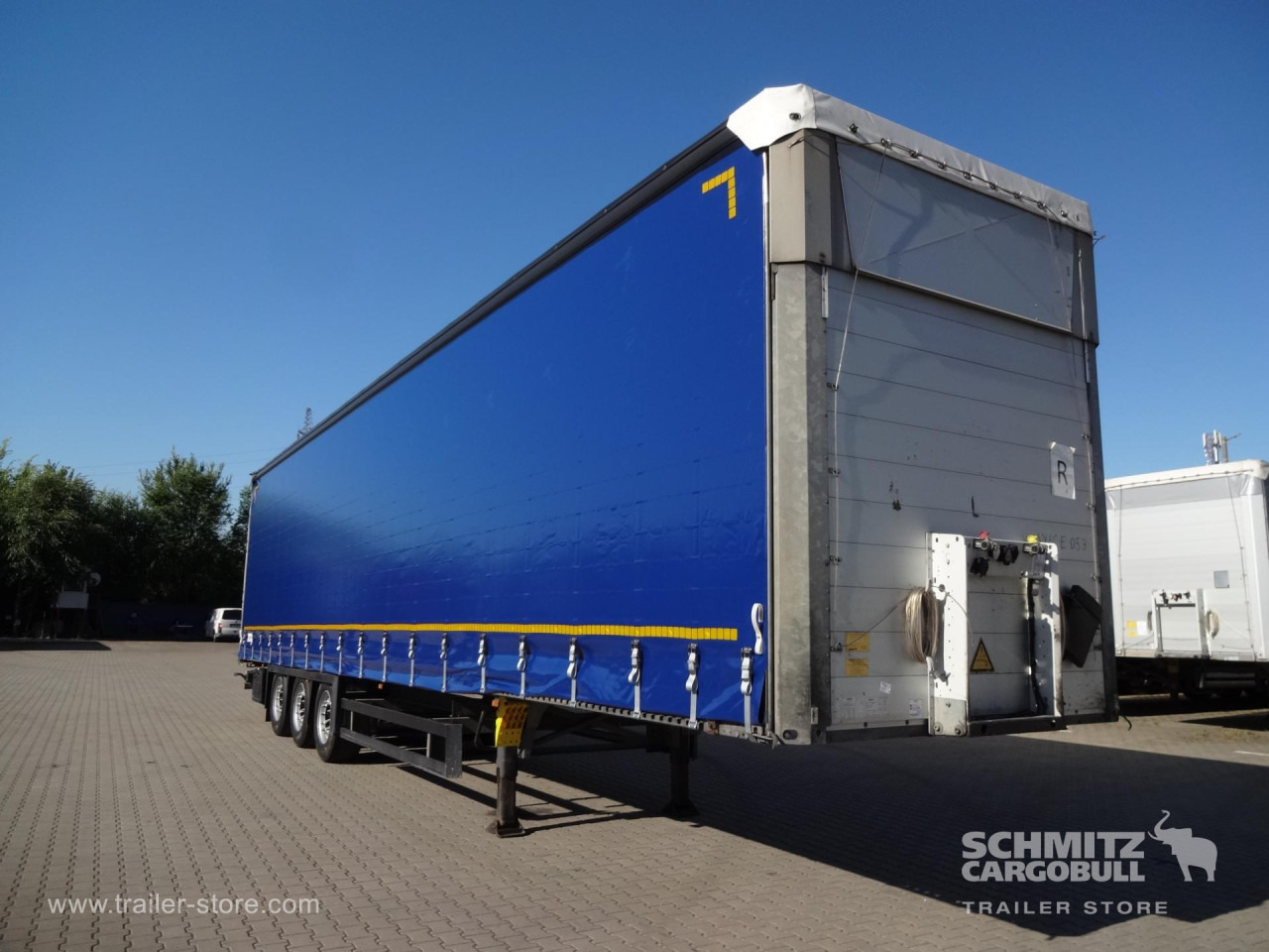 SCHMITZ Curtainsider Varios - Curtainsider semi-trailer: picture 1 SCHMITZ Curtainsider Varios - Curtainsider semi-trailer: picture 1