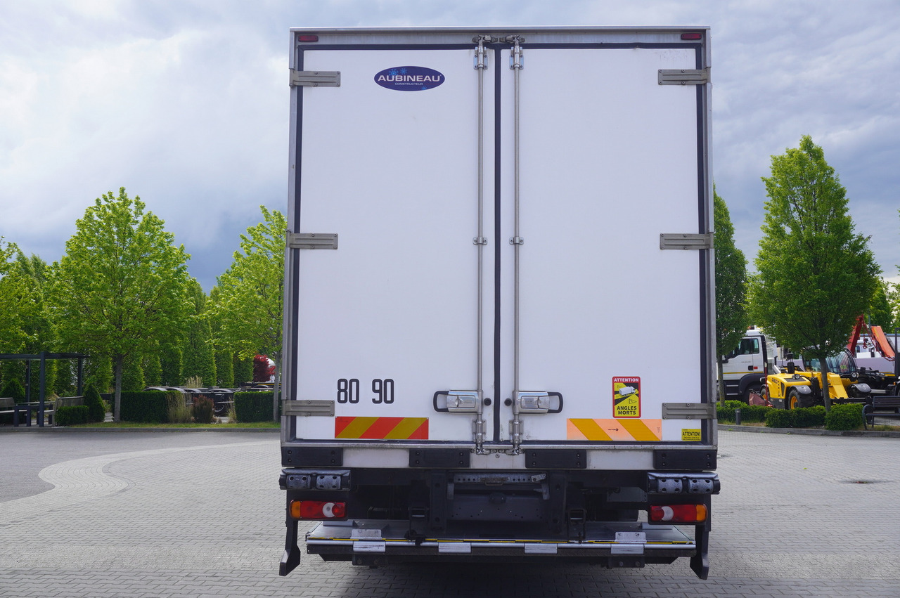 DAF LF 220 / Refrigerator 16 EPAL Multitemp / Carrier Supra 1150 MT / Palfinger 1500 kg - Refrigerator truck: picture 4 DAF LF 220 / Refrigerator 16 EPAL Multitemp / Carrier Supra 1150 MT / Palfinger 1500 kg - Refrigerator truck: picture 4