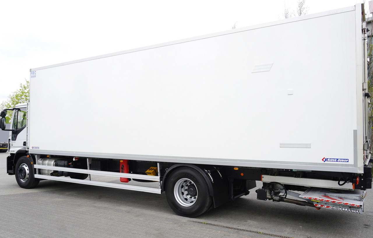 IVECO Eurocargo 190-280L E6 4x2 / Refrigerator / Dhollandia DHSM.20 tail lift / 21 pallets - Refrigerator truck: picture 3 IVECO Eurocargo 190-280L E6 4x2 / Refrigerator / Dhollandia DHSM.20 tail lift / 21 pallets - Refrigerator truck: picture 3