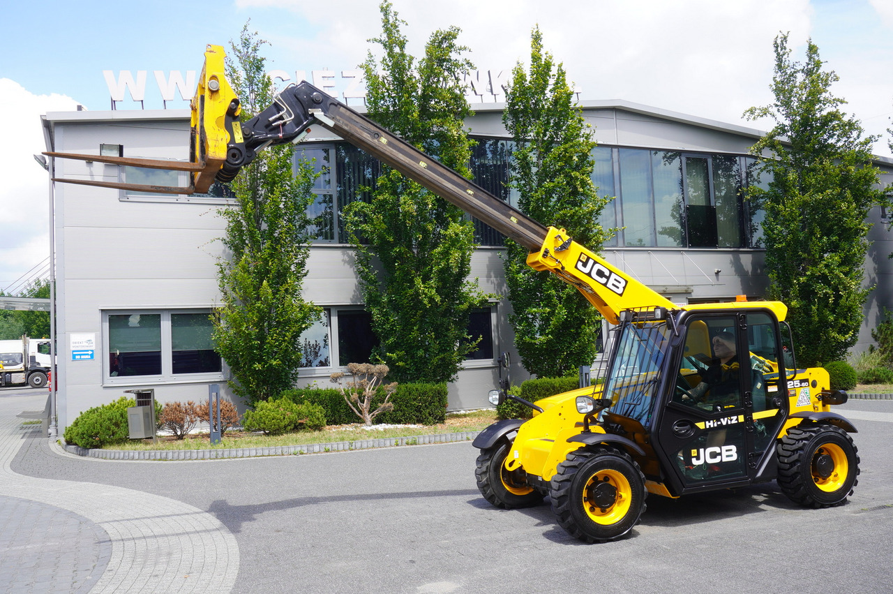 Leasing of JCB 525-60T5 / 2022 / 860 MTH! / 2.5 T / Reach 6 m / joystick JCB 525-60T5 / 2022 / 860 MTH! / 2.5 T / Reach 6 m / joystick: picture 19 Leasing of JCB 525-60T5 / 2022 / 860 MTH! / 2.5 T / Reach 6 m / joystick JCB 525-60T5 / 2022 / 860 MTH! / 2.5 T / Reach 6 m / joystick: picture 19