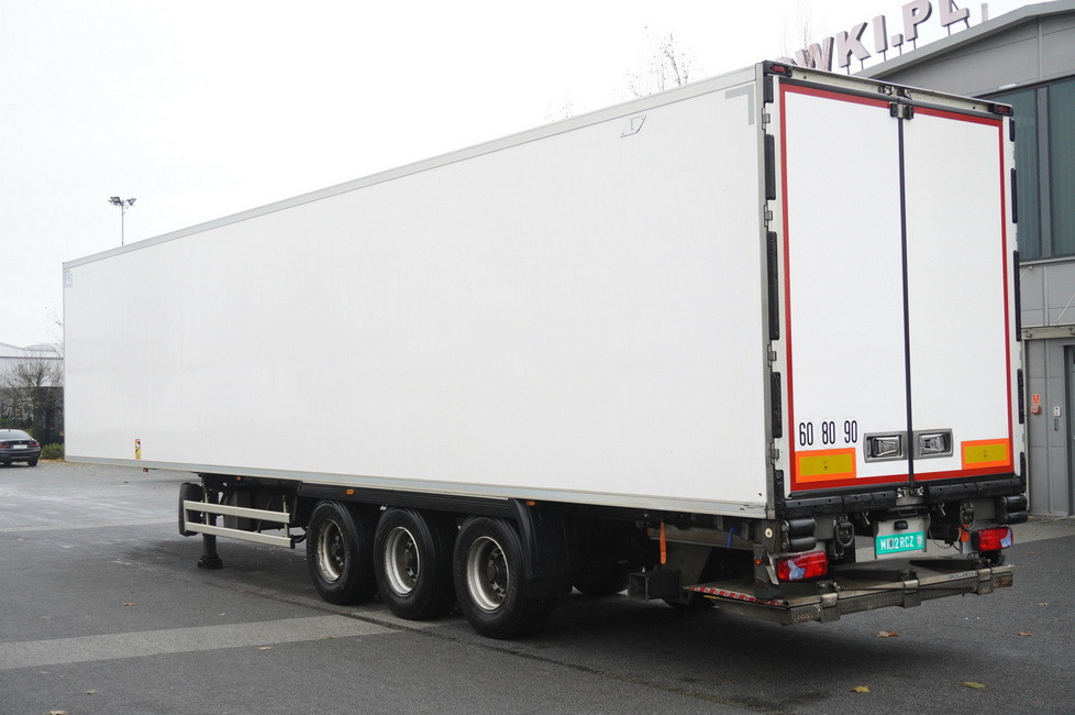 LAMBERET refrigerated semi-trailer / Carrier Vector 1550 unit - Refrigerator semi-trailer: picture 4 LAMBERET refrigerated semi-trailer / Carrier Vector 1550 unit - Refrigerator semi-trailer: picture 4