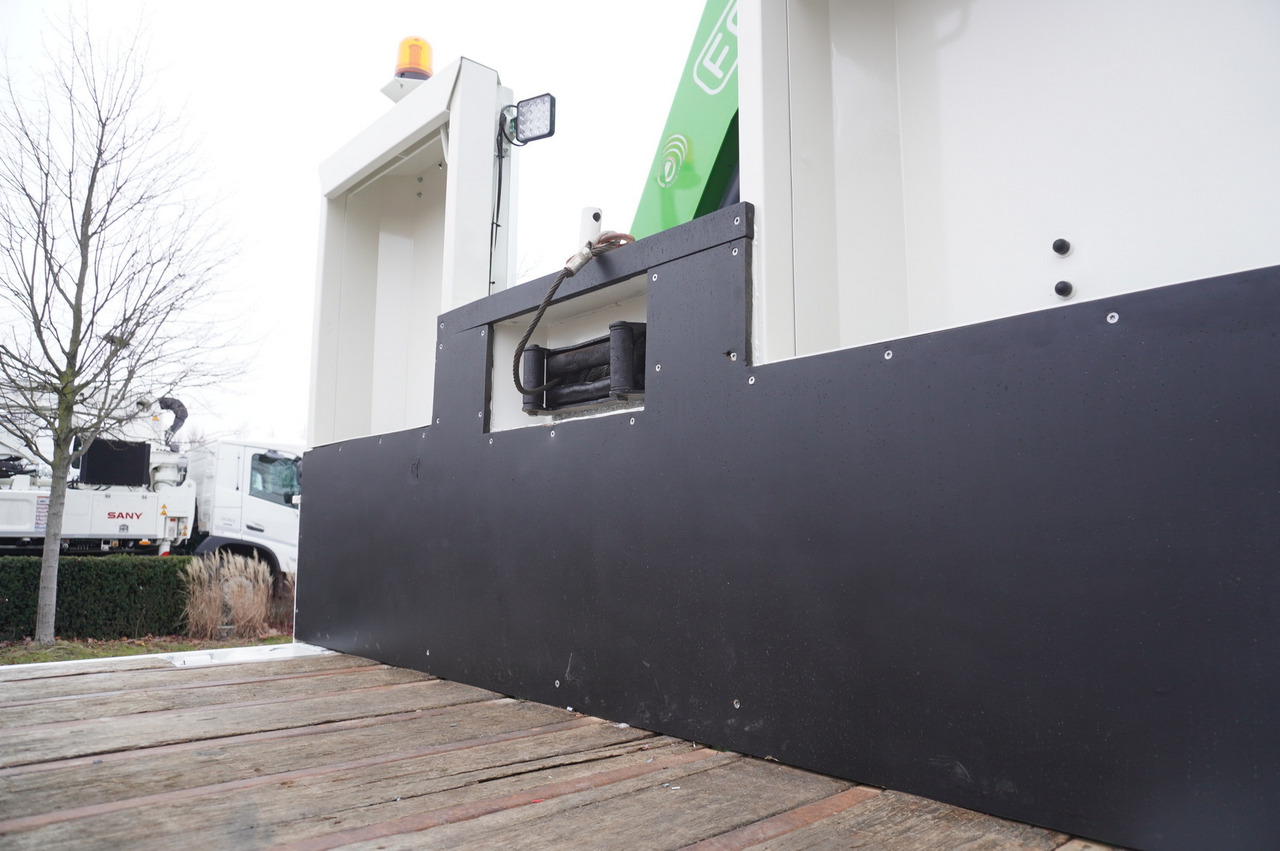 MAN TGS 35.360 E5 8x2 / HDS HIAB XS 166 HIDUO / 6.2 t lifting capacity / 12 m reach - Crane truck: picture 5 MAN TGS 35.360 E5 8x2 / HDS HIAB XS 166 HIDUO / 6.2 t lifting capacity / 12 m reach - Crane truck: picture 5