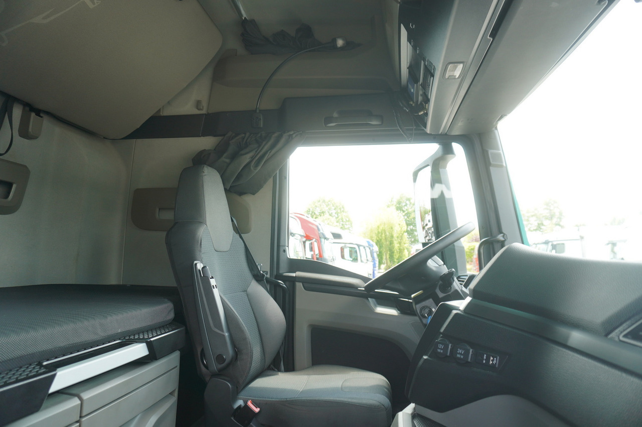 Curtainsider truck MAN TGX 18.470 / 2022 / Curtainsider 19 EPAL / Retarder / 15 units: picture 29