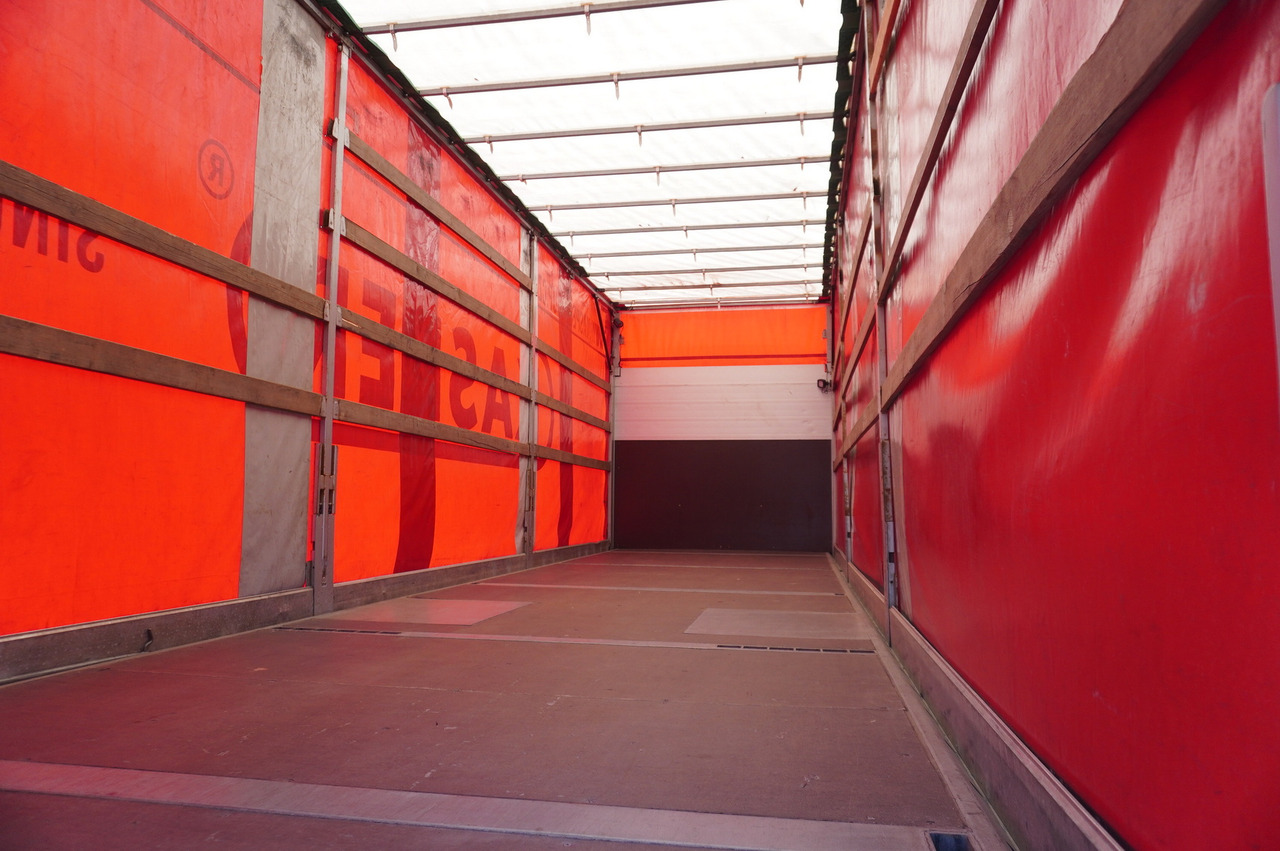 Curtainsider truck MAN TGX 35.580 E6 8x4 /4 / 23 EPAL tarp superstructure / 4th axle steered: picture 10 Curtainsider truck MAN TGX 35.580 E6 8x4 /4 / 23 EPAL tarp superstructure / 4th axle steered: picture 10