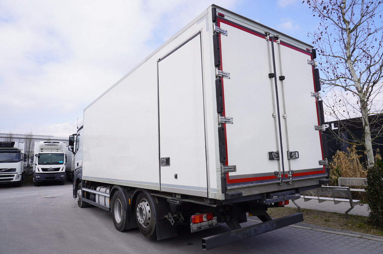 MERCEDES-BENZ Actros 2542 / GIGA cabin / Thermoking 1000R - Refrigerator truck: picture 3 MERCEDES-BENZ Actros 2542 / GIGA cabin / Thermoking 1000R - Refrigerator truck: picture 3