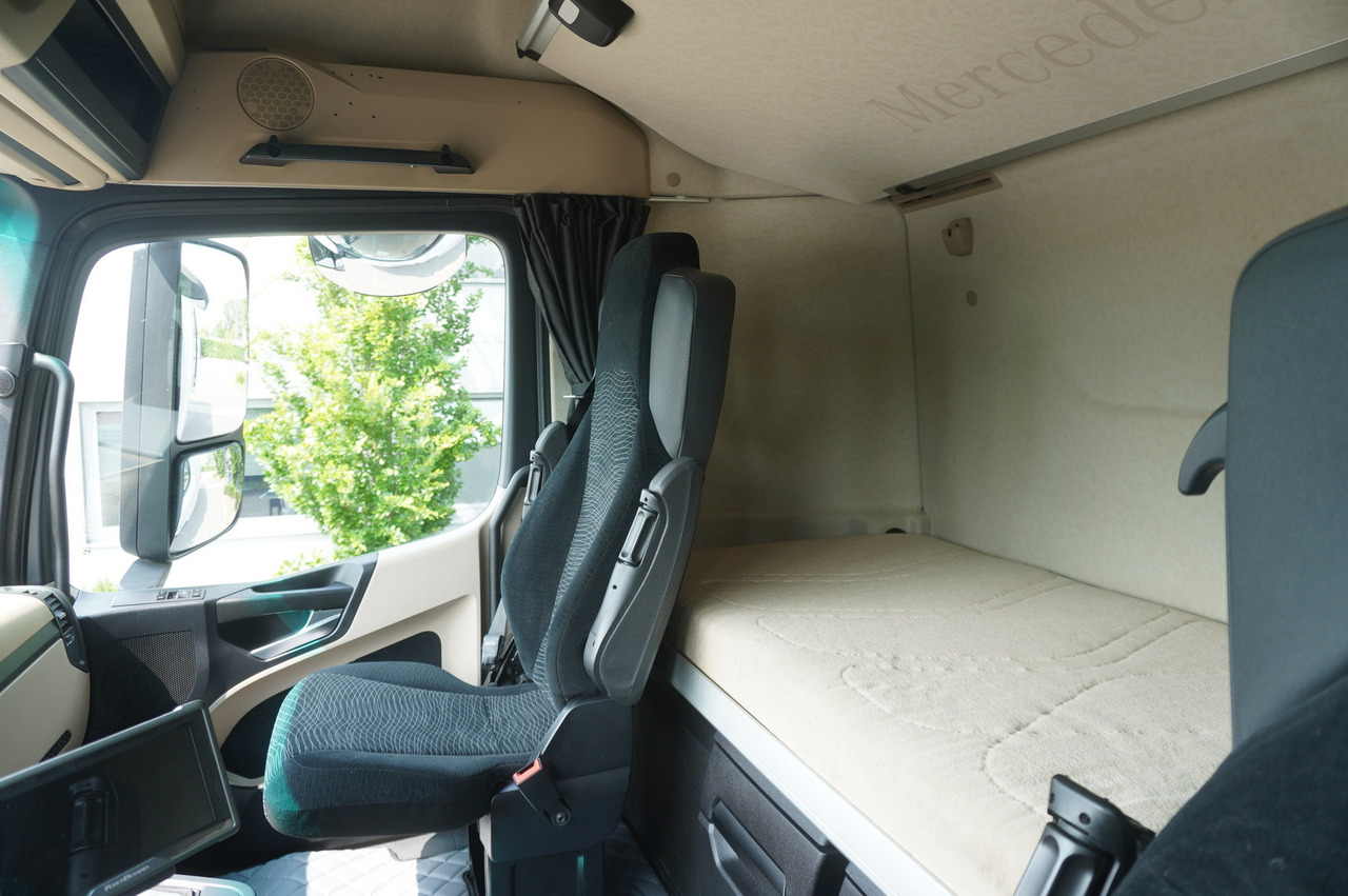 Refrigerator truck MERCEDES-BENZ Actros 2543 / Lecapitaine Refrigerator Multitemperature / Carrier Supra 950 MT: picture 22
