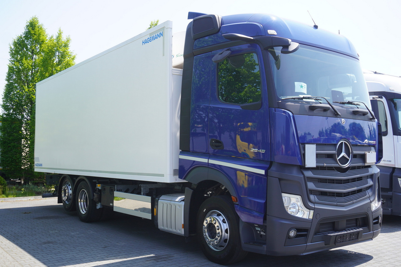MERCEDES-BENZ Actros 2545 / 2021 / Hagemann refrigerator Multitemperature - Refrigerator truck: picture 5 MERCEDES-BENZ Actros 2545 / 2021 / Hagemann refrigerator Multitemperature - Refrigerator truck: picture 5