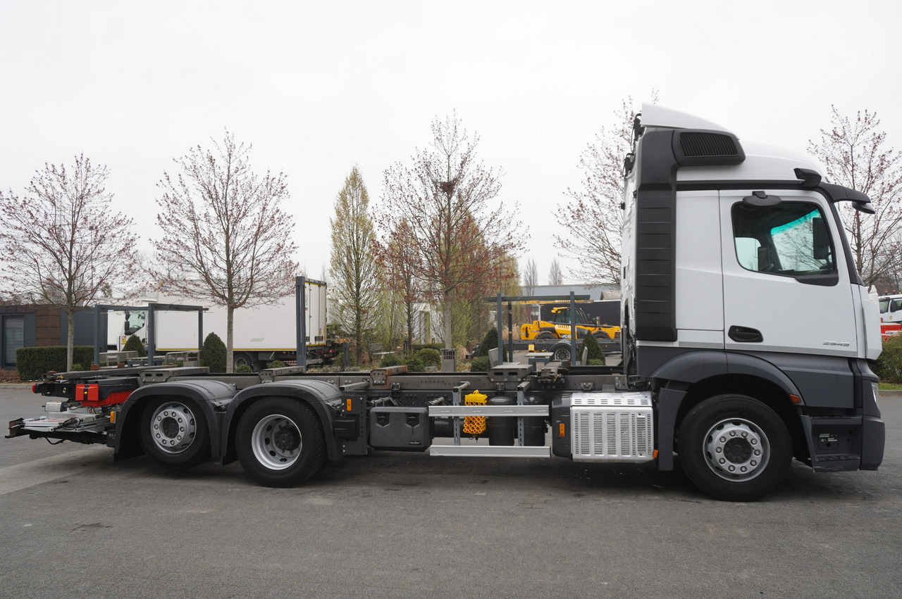 MERCEDES-BENZ Actros 2545 6×2 MP5 / ADR AT - Container transporter/ Swap body truck: picture 2 MERCEDES-BENZ Actros 2545 6×2 MP5 / ADR AT - Container transporter/ Swap body truck: picture 2