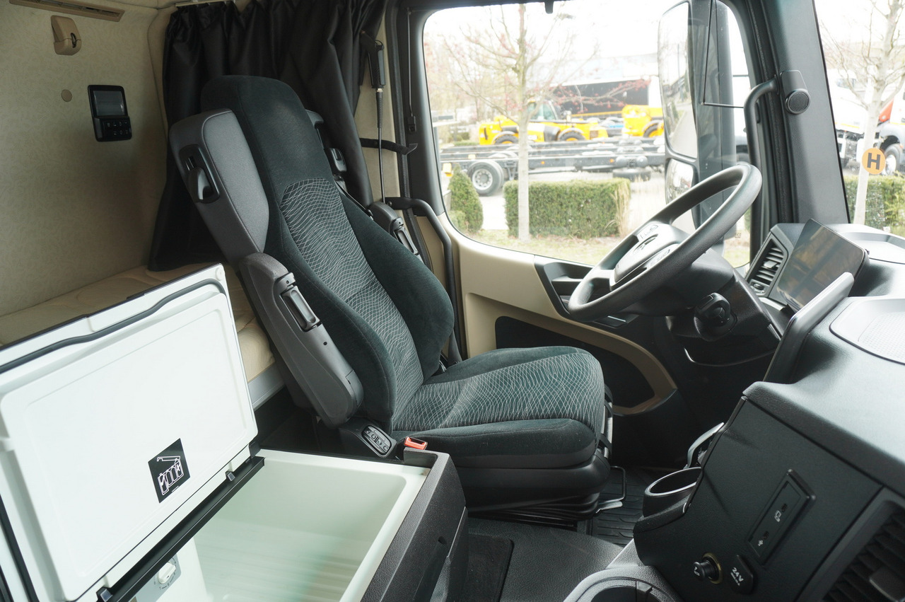 Container transporter/ Swap body truck MERCEDES-BENZ Actros 2545 6x2 MP5 / Full ADR / BDF: picture 24