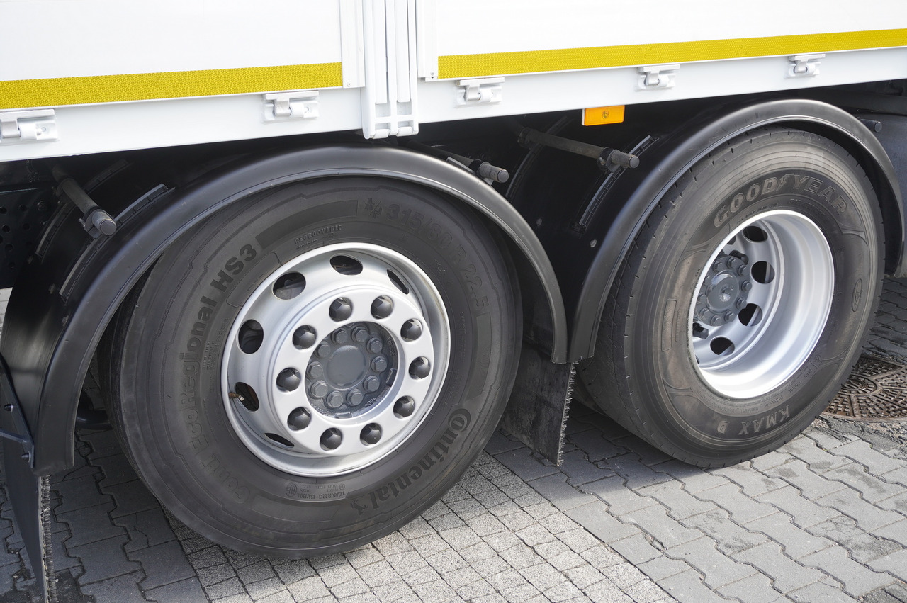 Dropside/ Flatbed truck, Crane truck MERCEDES-BENZ Antos 2540 / Flatbed 15 EPAL / Fassi F165 / 6.1 t / 8 m reach / remote control / rotator / 1600 MTH / steered axle: picture 15