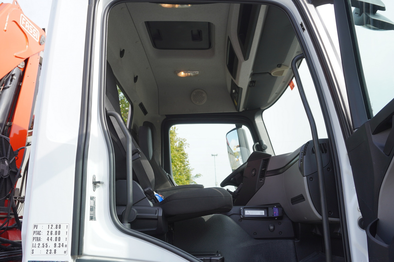 Dropside/ Flatbed truck, Crane truck MERCEDES-BENZ Antos 2540 / Flatbed 15 EPAL / Fassi F165 / 6.1 t / 8 m reach / remote control / rotator / 1600 MTH / steered axle: picture 29