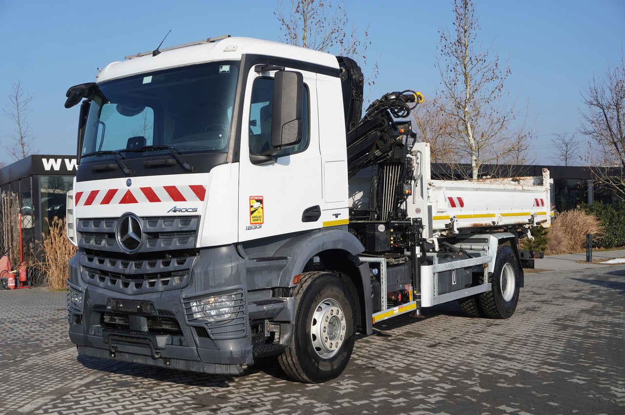 MERCEDES-BENZ Arocs 1833 / 87,000 km!!! / Hds HIAB X-DUO 128 B-2 / three-sided tipper - Dropside/ Flatbed truck, Crane truck: picture 3 MERCEDES-BENZ Arocs 1833 / 87,000 km!!! / Hds HIAB X-DUO 128 B-2 / three-sided tipper - Dropside/ Flatbed truck, Crane truck: picture 3