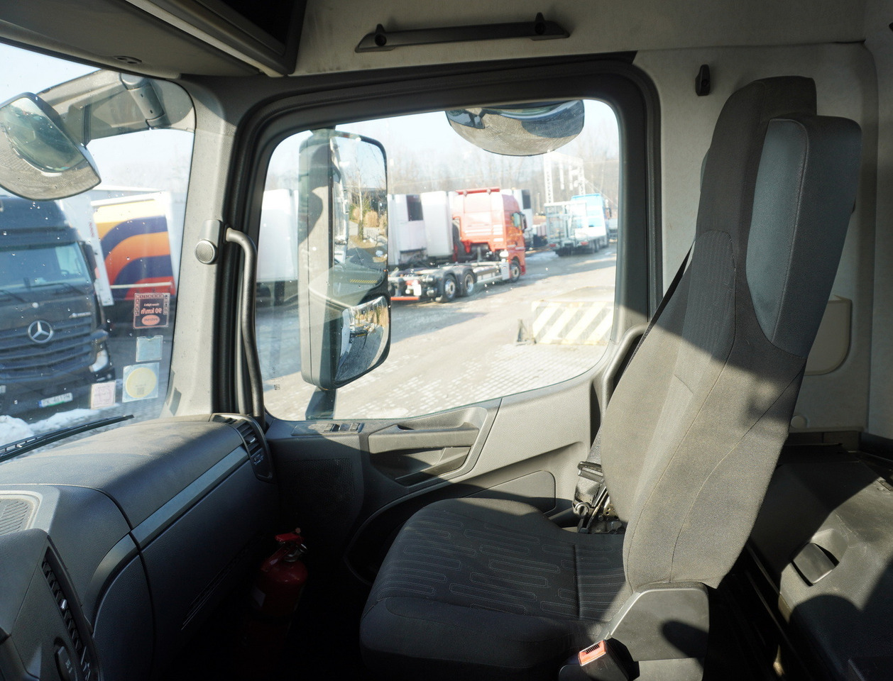 Leasing of MERCEDES-BENZ Arocs 1833 / 87,000 km!!! / Hds HIAB X-DUO 128 B-2 / three-sided tipper MERCEDES-BENZ Arocs 1833 / 87,000 km!!! / Hds HIAB X-DUO 128 B-2 / three-sided tipper: picture 20