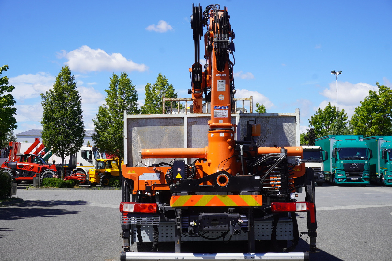 RENAULT C380 Comfort 6x4 / Atlas 6.1 T crane / range 12.3 m - Dropside/ Flatbed truck, Crane truck: picture 3 RENAULT C380 Comfort 6x4 / Atlas 6.1 T crane / range 12.3 m - Dropside/ Flatbed truck, Crane truck: picture 3