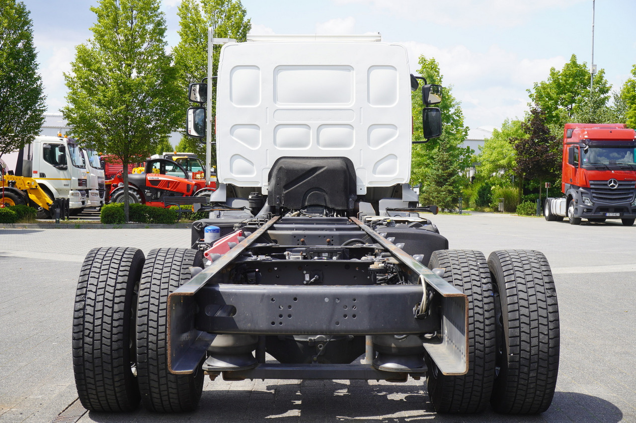 RENAULT Renault D16 / frame 7.5 m / differential lock / 3 units - Container transporter/ Swap body truck: picture 4 RENAULT Renault D16 / frame 7.5 m / differential lock / 3 units - Container transporter/ Swap body truck: picture 4