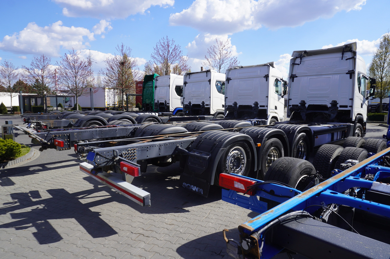 SCANIA R650 V8 / 650 HP/ frame 8.8 m / steered 4th axis / 20 units - Cab chassis truck: picture 4 SCANIA R650 V8 / 650 HP/ frame 8.8 m / steered 4th axis / 20 units - Cab chassis truck: picture 4